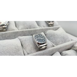 Bandeja expositora escalera gris para relojes, brazaletes y pulseras